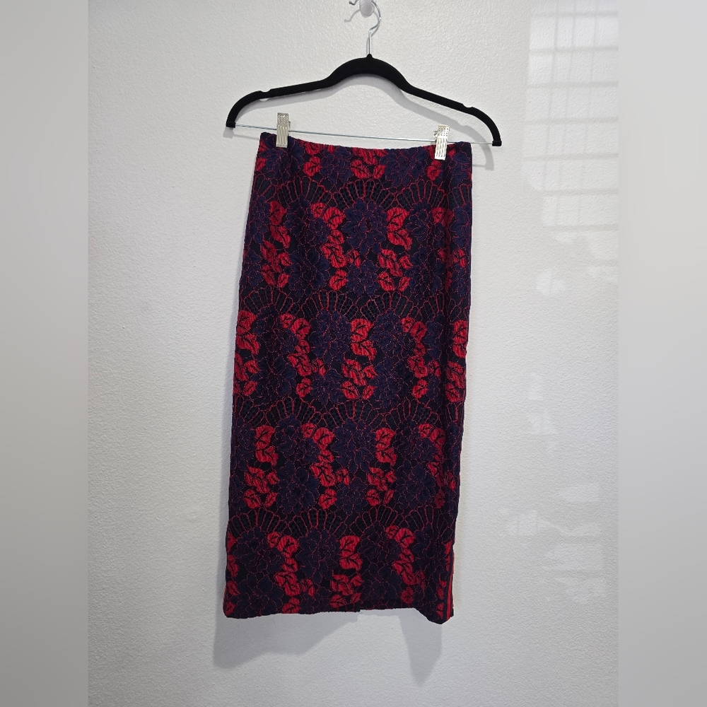 Ted Baker Zinnia Pencil Skirt in Floral lace. NWT.